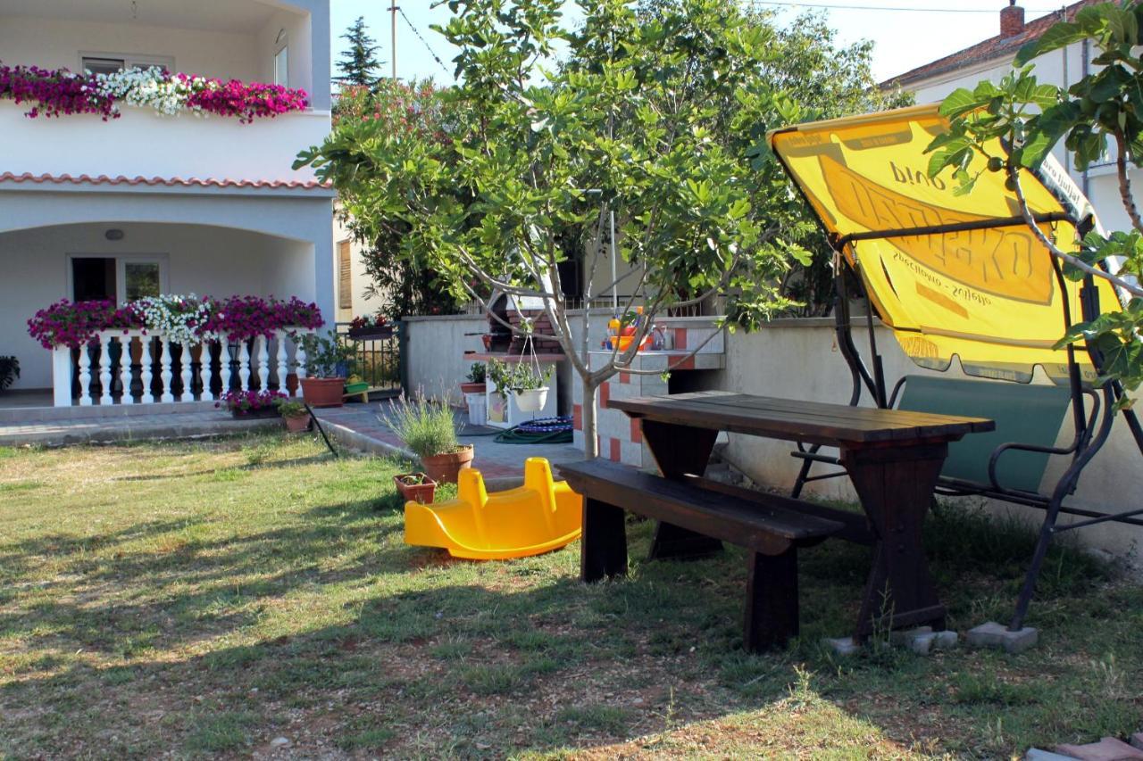 Apartments With A Parking Space Seline, Paklenica - 6603 Starigrad Paklenica Exterior foto